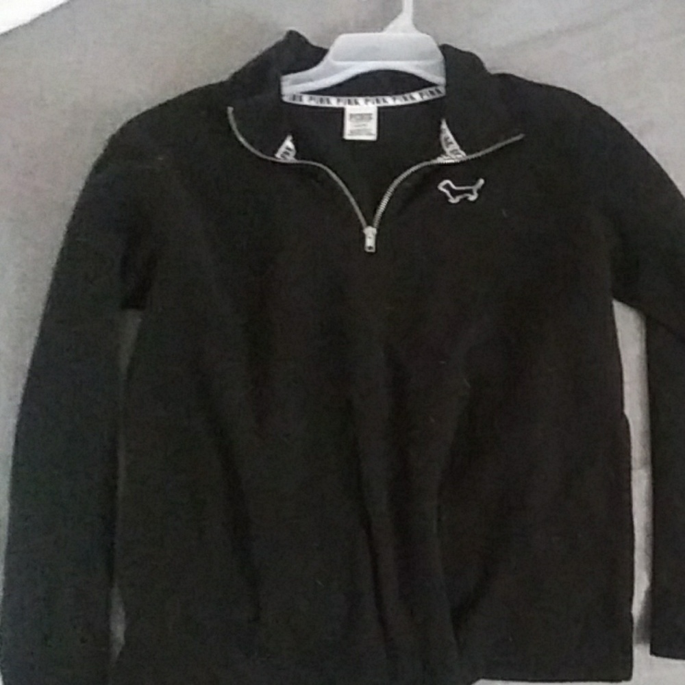 VS black half zip fleece